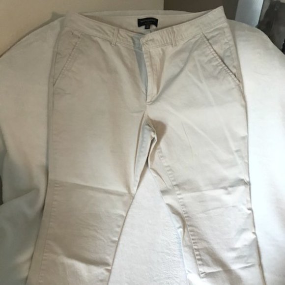 Banana Republic Cream Ankle Pants - Picture 1 of 4